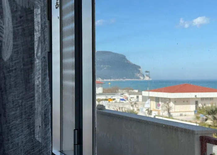 M001 - Marcelli, Trilocale Vista Mare Marcelli